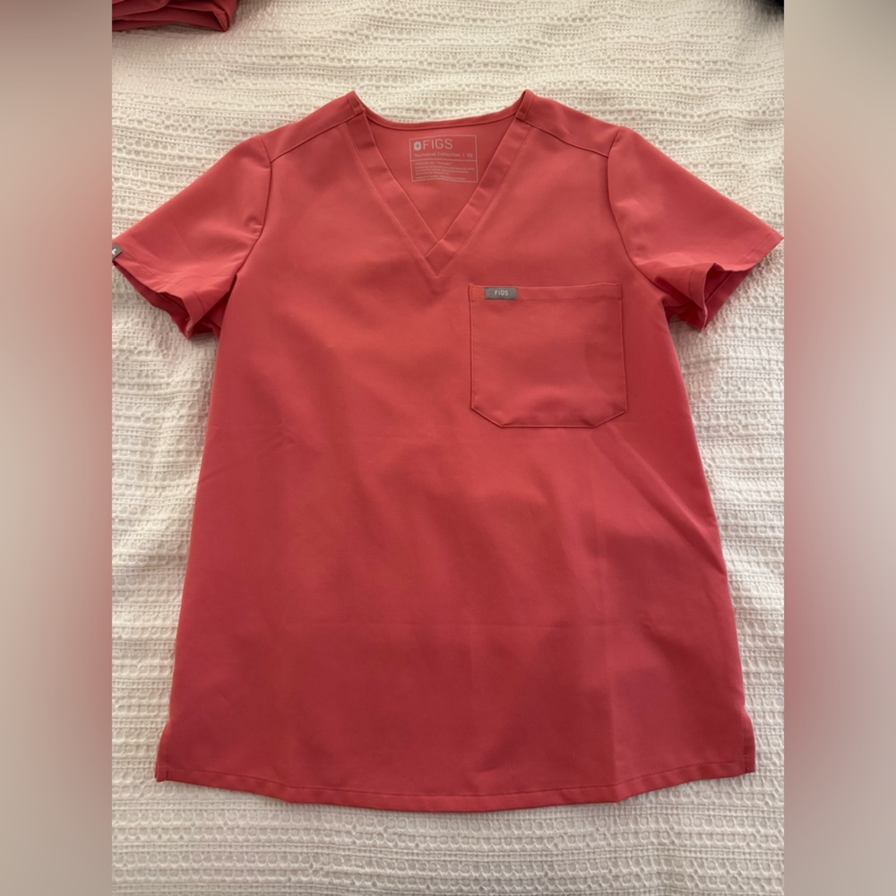 Figs Women’s Catarina One-Pocket Scrub Top